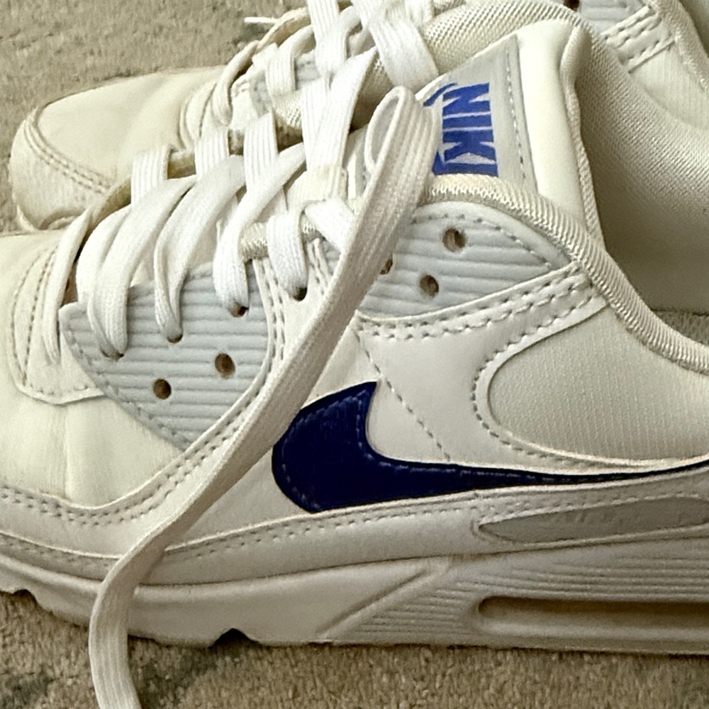 Nike Air Max White and Blue Sneakers - Picture 3 of 6
